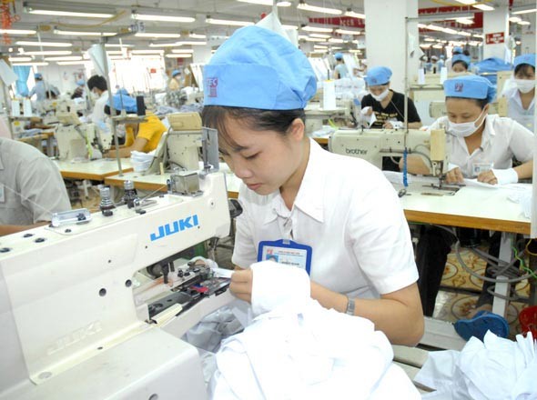 Shirt making for exports at Viet Tien Garment Company (Illustrative photo: SGGP)